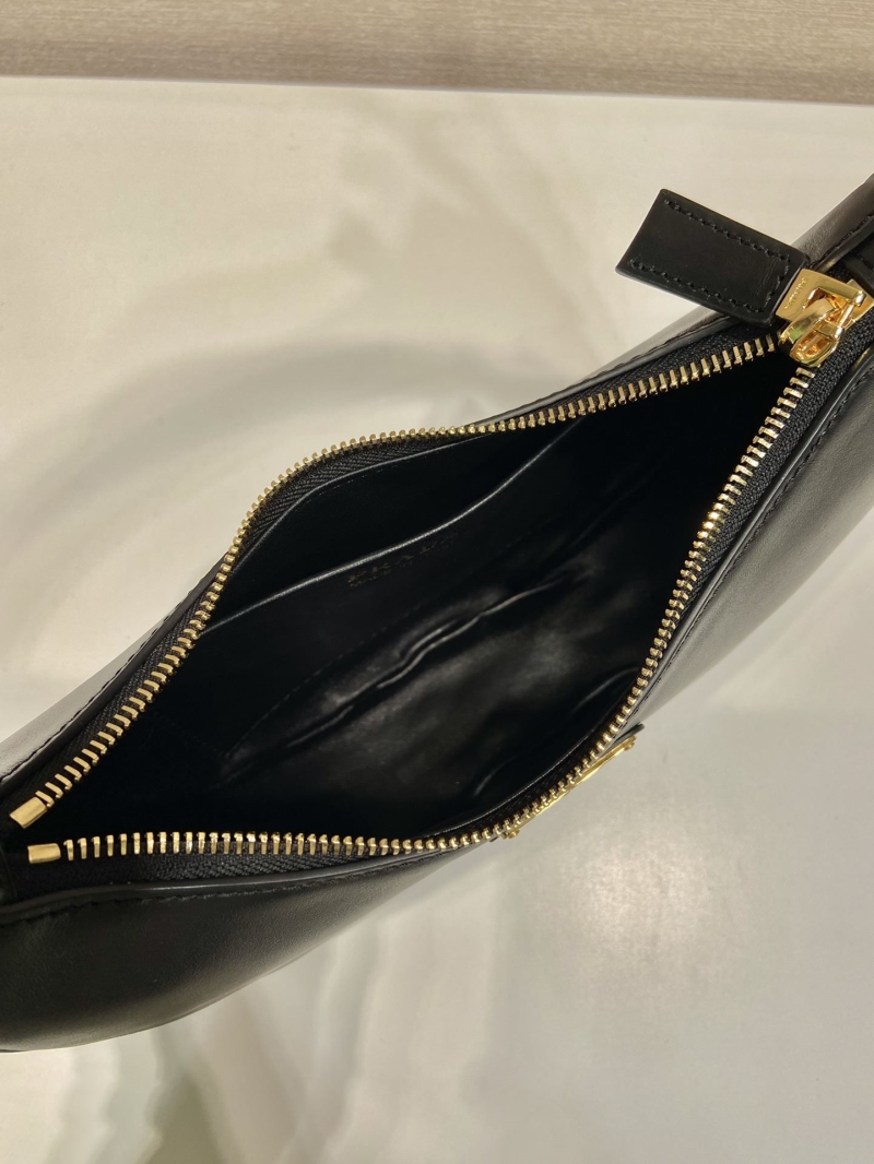 Pra*a hobo bags